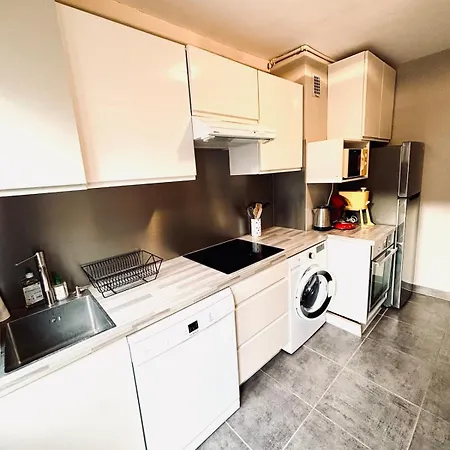 Apartment Le Saint Arnould - Vue Cathedrale, Calme &